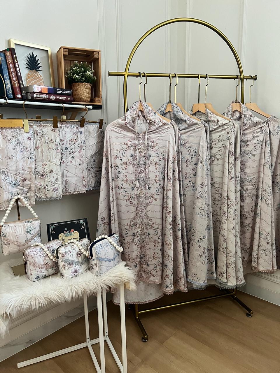 Mukena Armani Silk Mutiara